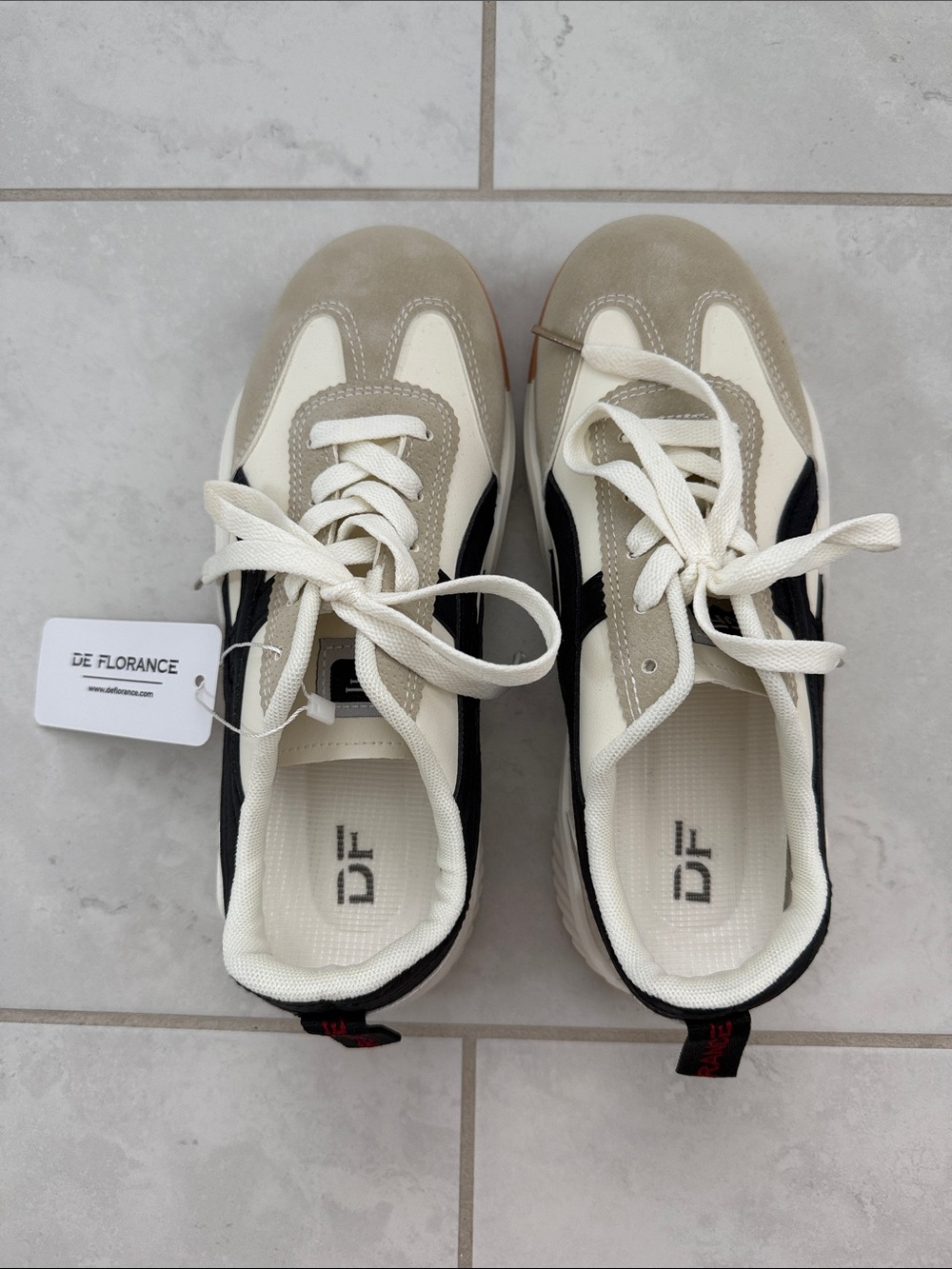 DE FLORANCE Cream & Beige Women's Retro Sneaker